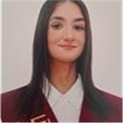 Soy una chica joven con bachillerato científico bilingüe