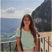 Disponibile per aiuto compiti o lezioni private di italiano, inglese, francese e spagnolo