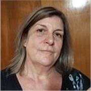 Profesora de Matematica que da clases a niños de primaria
