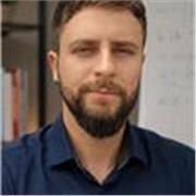 Hello! I'm Bruno, an English teacher with over 10 years of experience, having already helped many students achieve their goals.