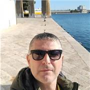 Docente ingegnere impartisce lezioni di fisica a Brindisi