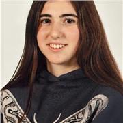 Estudiante de ingieniería, profesora de matemáticas y ciencias
