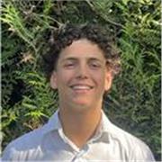 Holà soy estudiante francés de 17 años ofrece clases de francés para ESO y Bachillerato en Sant Cugat. 12 €/h