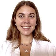 Estudiante de historia del arte en la Universidad Complutense de Madrid. 
Podría dar clases de repaso de cualquier área hasta tercero de la eso y para cuarto y primero y segundo de Bachiller ya seria una especialización en Historia del Arte, Historia, Lit