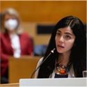 Doctora en Derecho, apta para jóvenes y universitarios
