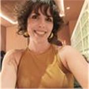 Graduada en Filología Hispánica imparte clases de Lengua castellana y Literatura de manera online y presencial