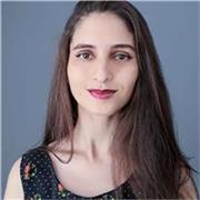 Profesora titulada en Diseño Grafico con más de 10 años de experiencia, imparto clases de forma online.