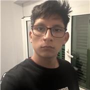 Soy un hablante nativo de español con pasión por enseñar a extranjeros de forma clara, práctica y personalizada