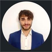 Ciao, mi chiamo Simone e faccio lezioni private occasionalmente da più di 7 anni. Adatto il mio metodo alla singola persona