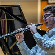 Se vuoi imparare a suonare o a leggere e comprendere la musica sono qui per farlo.