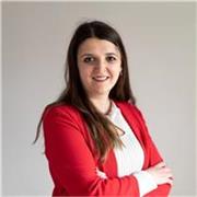 Experta en comunicación corporativa y marketing con 11 años de experiencia profesional. 