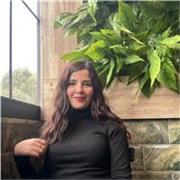 Speak English Confidently with Expert Lessons from Samira.
