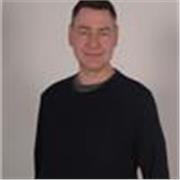 Zweisprachig in Deutsch und English plus gute Kenntnisse in Französisch 