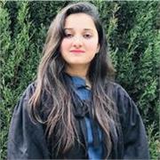 Experienced English tutor teaches students from primary, secondary and A-levels