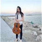 Clases de Guitarra a todos los niveles desde iniciación, hasta pruebas de acceso a Grado Profesional y Grado Superior. Las clases pueden ser de manera telemática o presencial