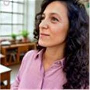 Native Spanish tutor specialising in communication and confidence, teaching adults and children teaching online