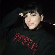 Soy una chica de 22 años que ha vivido varios años en un país de lengua francesa y conoce la lengua en profundidad