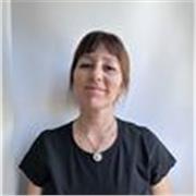 Profesora de Educación Inicial dicta clases de literatura y oralidad a todos los niños