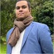 Professeur certifié en musicologie, je propose des cours de musique (piano, solfège, harmonie, MAO) et de soutien scolaire