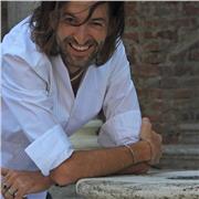 Vuoi preparare un esame per un teatro Stabile o semplicemente per essere ammesso a una scuola di recitazione? Contattami