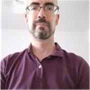 Laureato in filosofia impartisce lezioni di storia e filosofia