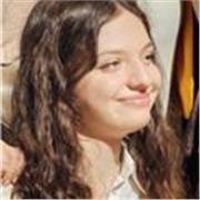 Matriculada en Estudios Teatrales. Experiencia en audiovisual y teatro. Clases online o presenciales