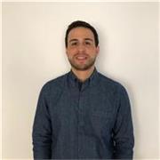 Graduado en Administración de Empresas con experiencia profesional en marketing, estrategia y gestión de proyectos. 