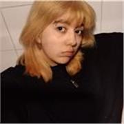 Studente di un Liceo artistico con livello B2 in inglese, disponibile per fare ripetizioni sia a bambini sia ad altri studenti