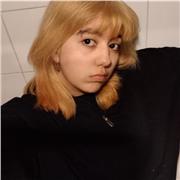 Studente di un Liceo artistico con livello B2 in inglese, disponibile per fare ripetizioni sia a bambini sia ad altri studenti