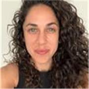 Native English teacher based in Tours offering engaging, conversation-focused lessons for adults and students — in person or