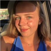 Me defino como una persona responsable, con ganas de enseñar a los alumnos. Cuento con gran experiencia