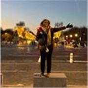 Native French tutor for adults seeking confidence and reinforcement of what they already know. 