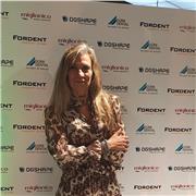 Insegnante madrelingua disponibile per lezioni individuali e di gruppo, sia per italiani che per stranieri.