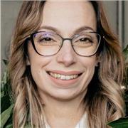 Laureata in Giurisprudenza presso l'Università degli Studi di Padova offre lezioni di diritto per studenti