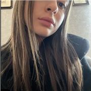 Insegnerò inglese ed ho in possesso il diploma di scuola superiore, sono sempre stata brava in inglese e ci tengo ad insegnarlo perché al giorno d’oggi è molto utile.