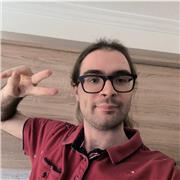 Estudiante de oposición dispuesto a impartir todas las áreas de Educación Primaria. Horario libre y disponibilidad completa.