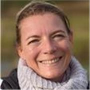 Bac + 5 Skema, je propose des cours de français en primaire, collège et lycée, ainsi que du soutien scolaire en primaire.