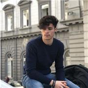 Praticante avvocato impartisce lezione di diritto