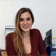 Docente impartisce lezioni private di italiano, francese ed inglese per studenti e studentesse delle medie, anche attraverso l’uso delle TIC per facilitare i processi di apprendimento
