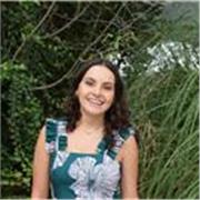 Estudiante de Global Studies bilingüe, responsable y con mucha energía para cuidar niños.