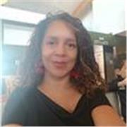 Professeure de chant expérimentée et passionnée