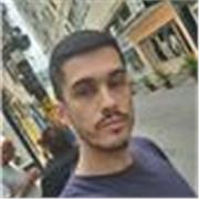 Jovem professor de matemática com experiência em aulas particulares e online