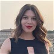 Dottoressa in chimica e tecnologia farmaceutiche impartisce lezioni in chimica per studenti universitari, liceali e di istituti tecnici