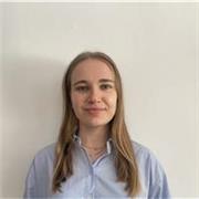 Profesora de español con dos años de experiencia