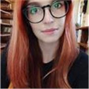 Studentessa di medicina e ingegneria per materie scientifiche: Biologia, Matematica, Geometria, Chimica