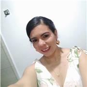 Profesional en Ingeniería con conocimiento en materias varias.