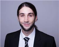 Professioneller Softwareentwickler bietet Unterstützung rund um Programmierung und Informatik