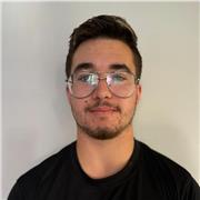 Estudiante de grado superior con bachillerato científico - tecnológico preparado para dar matemáticas a niños de primaria y ESO