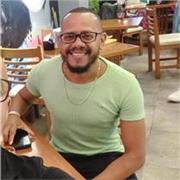 Sou dinâmico, criativo e dedicado ao desenvolvimento do trabalho