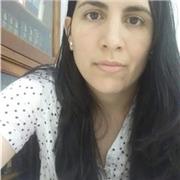 Profesora en Ciencias Económicas, da calses online a alumnos de secundaria y terciario
